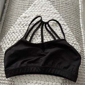 Black womens capezio sports bra- SMALL